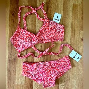 NWT Fused Hawaii ‘GROWN BEAUTIFULLY’2 piece bikini set  L top / M bottom